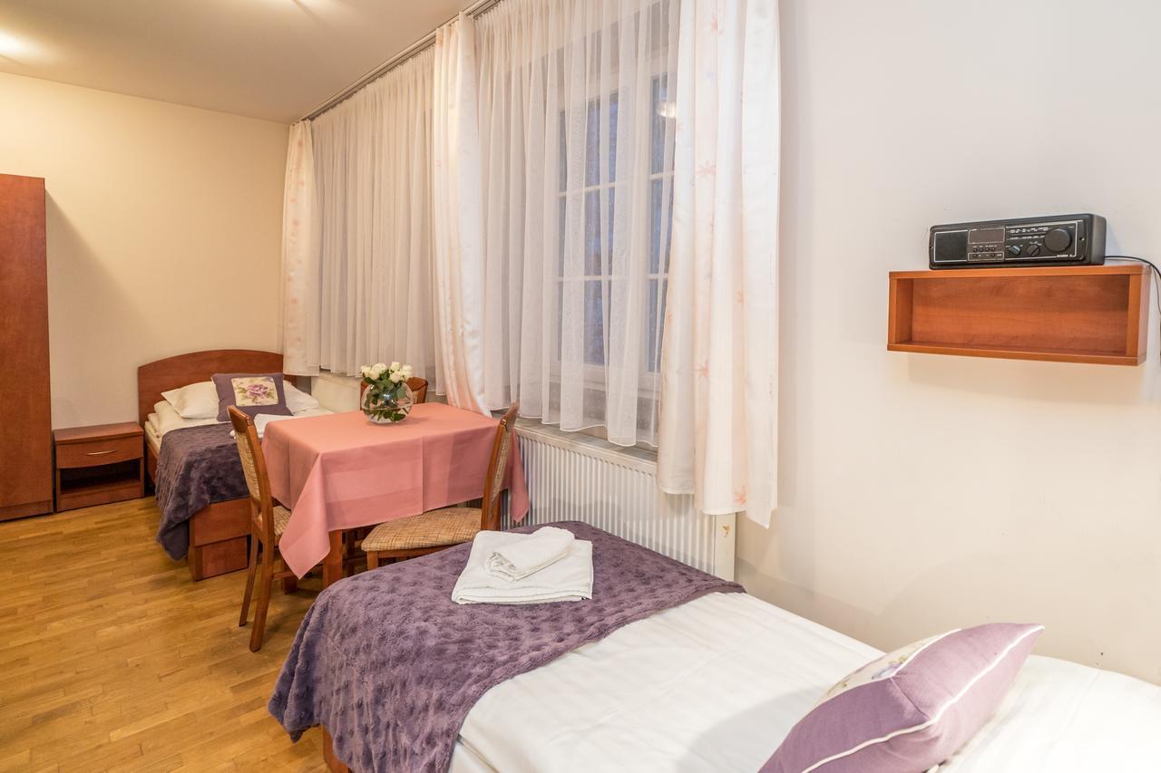 Triple Room with Bathroom,520263261:JPEG